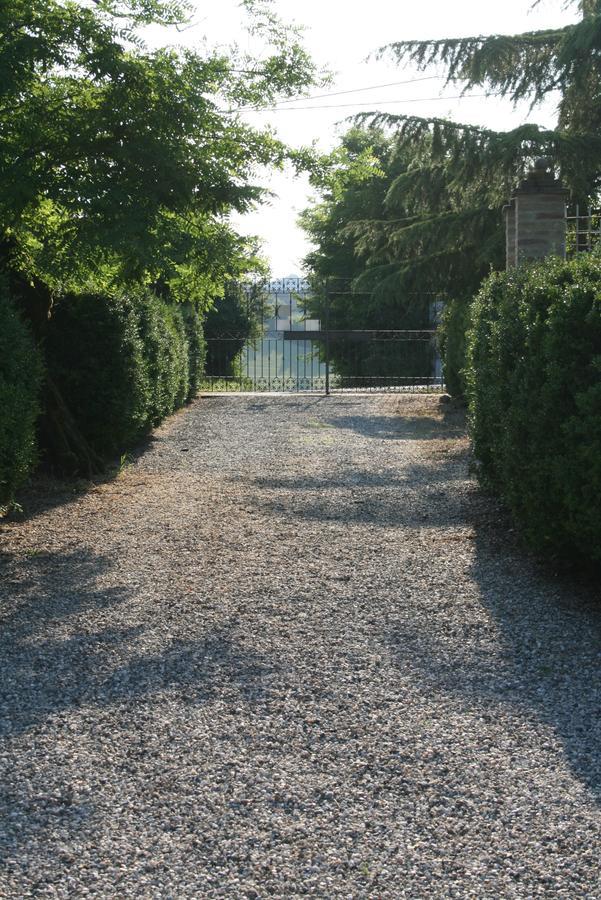 Villa Lombardi Dell'Aglio B&B Montiglio Экстерьер фото